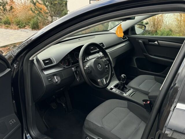 Чорний Фольксваген Пассат Варіант, об'ємом двигуна 2 л та пробігом 231 тис. км за 12500 $, фото 8 на Automoto.ua