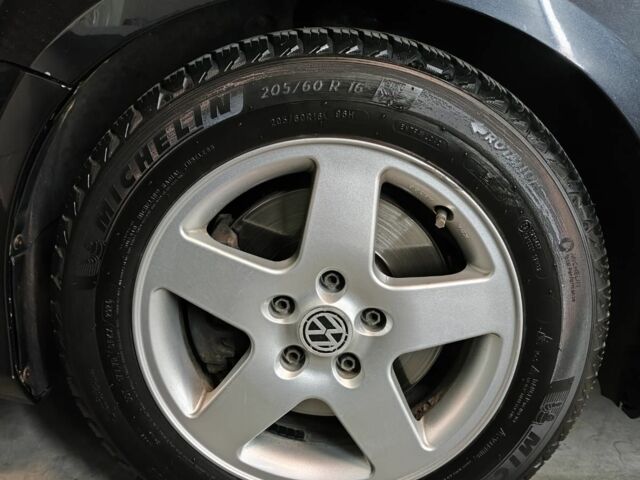 Чорний Фольксваген Пассат Варіант, об'ємом двигуна 2 л та пробігом 350 тис. км за 10200 $, фото 22 на Automoto.ua