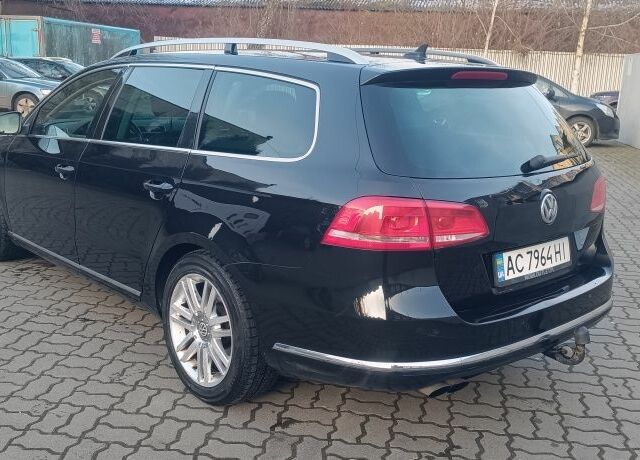 Черный Фольксваген Пассат Вариант, объемом двигателя 2 л и пробегом 387 тыс. км за 10800 $, фото 2 на Automoto.ua