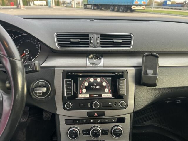 Черный Фольксваген Пассат Вариант, объемом двигателя 2 л и пробегом 350 тыс. км за 10700 $, фото 4 на Automoto.ua