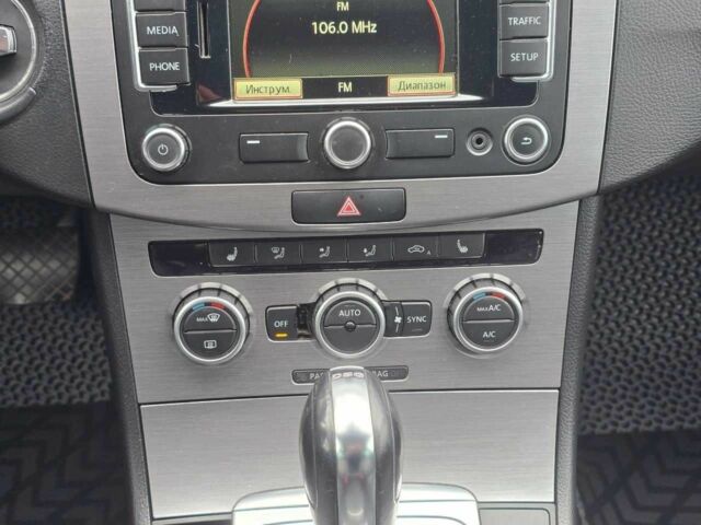 Черный Фольксваген Пассат Вариант, объемом двигателя 2 л и пробегом 260 тыс. км за 10799 $, фото 14 на Automoto.ua