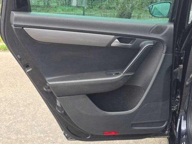 Черный Фольксваген Пассат Вариант, объемом двигателя 2 л и пробегом 260 тыс. км за 10799 $, фото 21 на Automoto.ua