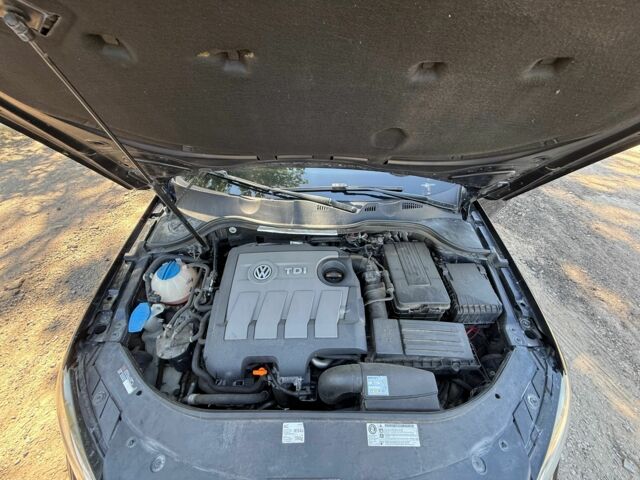 Черный Фольксваген Пассат Вариант, объемом двигателя 1.6 л и пробегом 273 тыс. км за 9200 $, фото 12 на Automoto.ua