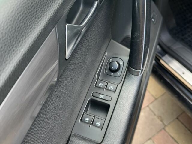 Черный Фольксваген Пассат Вариант, объемом двигателя 0 л и пробегом 278 тыс. км за 10500 $, фото 3 на Automoto.ua