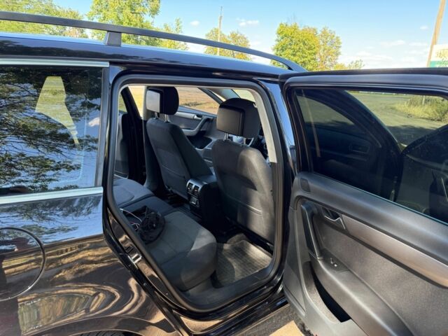 Черный Фольксваген Пассат Вариант, объемом двигателя 1.6 л и пробегом 273 тыс. км за 9200 $, фото 5 на Automoto.ua