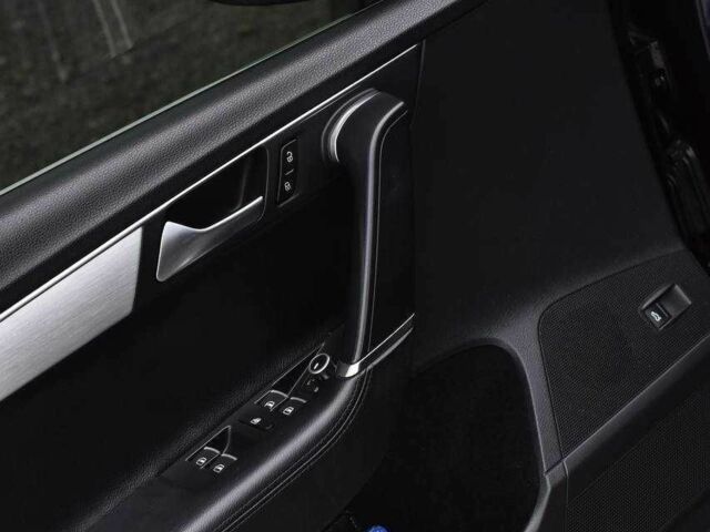 Чорний Фольксваген Пассат Варіант, об'ємом двигуна 2 л та пробігом 283 тис. км за 11499 $, фото 9 на Automoto.ua