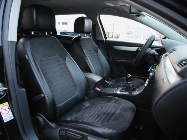 Черный Фольксваген Пассат Вариант, объемом двигателя 1.6 л и пробегом 262 тыс. км за 8800 $, фото 9 на Automoto.ua