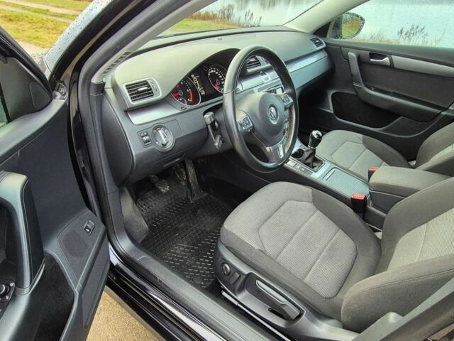 Чорний Фольксваген Пассат Варіант, об'ємом двигуна 2 л та пробігом 287 тис. км за 2500 $, фото 6 на Automoto.ua