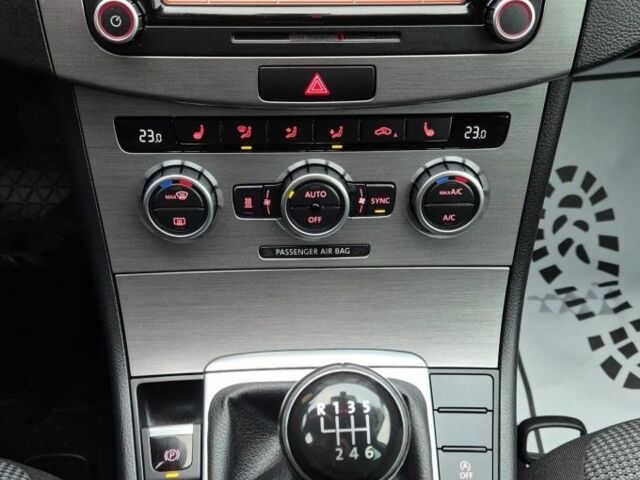 Чорний Фольксваген Пассат Варіант, об'ємом двигуна 2 л та пробігом 287 тис. км за 2500 $, фото 11 на Automoto.ua