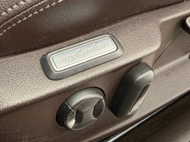 Черный Фольксваген Пассат Вариант, объемом двигателя 2 л и пробегом 263 тыс. км за 13600 $, фото 14 на Automoto.ua