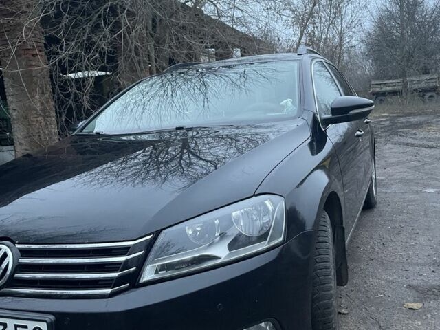 Черный Фольксваген Пассат Вариант, объемом двигателя 2 л и пробегом 370 тыс. км за 12000 $, фото 7 на Automoto.ua