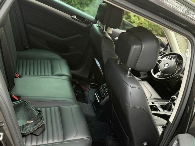 Фольксваген Пассат Вариант 2014 в Ужгороде на Automoto.ua Черный Фольксваген Пассат Вариант, объемом двигателя 2 л и пробегом 288 тыс. км за 12500 $, фото 4 на Automoto.ua