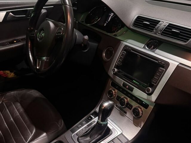 Черный Фольксваген Пассат Вариант, объемом двигателя 2 л и пробегом 305 тыс. км за 13700 $, фото 1 на Automoto.ua