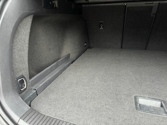 Чорний Фольксваген Пассат Варіант, об'ємом двигуна 2 л та пробігом 228 тис. км за 14900 $, фото 12 на Automoto.ua