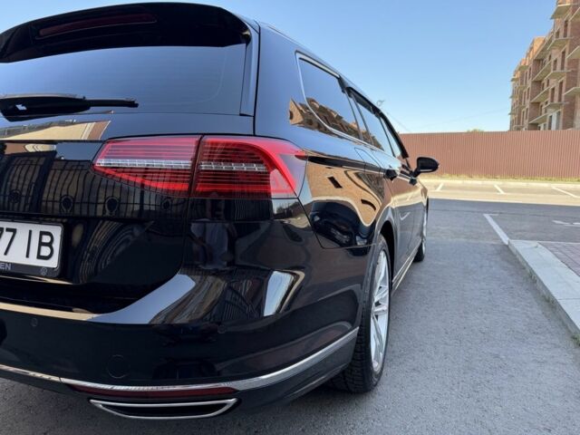 Черный Фольксваген Пассат Вариант, объемом двигателя 1.6 л и пробегом 335 тыс. км за 15950 $, фото 14 на Automoto.ua