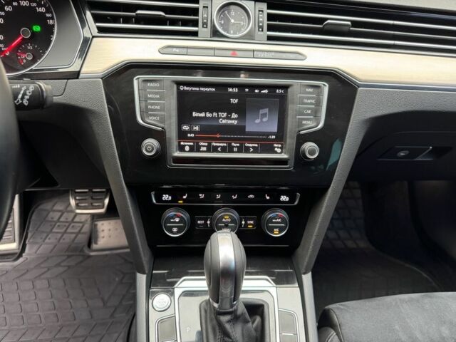 Чорний Фольксваген Пассат Варіант, об'ємом двигуна 2 л та пробігом 228 тис. км за 14900 $, фото 6 на Automoto.ua