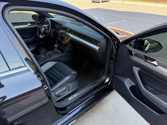 Черный Фольксваген Пассат Вариант, объемом двигателя 1.6 л и пробегом 335 тыс. км за 15950 $, фото 19 на Automoto.ua