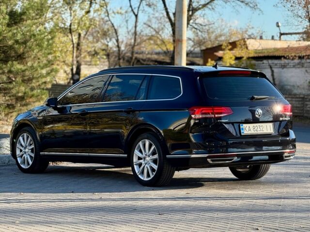 Черный Фольксваген Пассат Вариант, объемом двигателя 2 л и пробегом 250 тыс. км за 13500 $, фото 6 на Automoto.ua