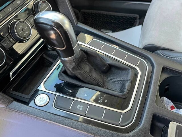 Черный Фольксваген Пассат Вариант, объемом двигателя 2 л и пробегом 252 тыс. км за 16950 $, фото 16 на Automoto.ua