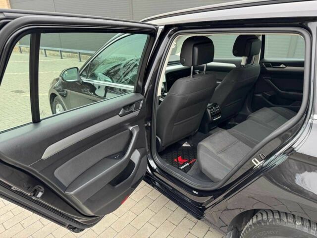 Чорний Фольксваген Пассат Варіант, об'ємом двигуна 2 л та пробігом 190 тис. км за 14899 $, фото 16 на Automoto.ua