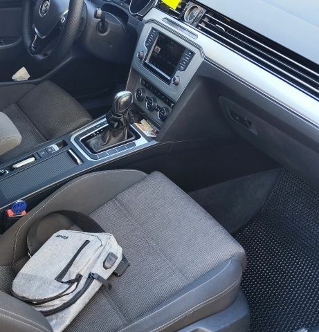 Чорний Фольксваген Пассат Варіант, об'ємом двигуна 2 л та пробігом 234 тис. км за 14250 $, фото 2 на Automoto.ua