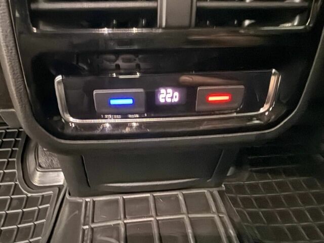 Чорний Фольксваген Пассат Варіант, об'ємом двигуна 2 л та пробігом 260 тис. км за 14900 $, фото 20 на Automoto.ua