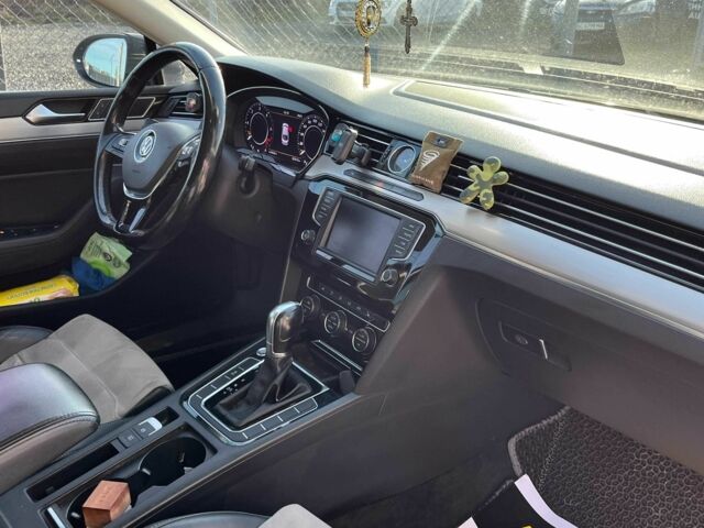 Черный Фольксваген Пассат Вариант, объемом двигателя 2 л и пробегом 252 тыс. км за 16950 $, фото 22 на Automoto.ua