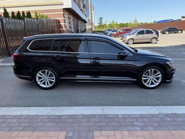 Черный Фольксваген Пассат Вариант, объемом двигателя 1.6 л и пробегом 335 тыс. км за 15950 $, фото 5 на Automoto.ua