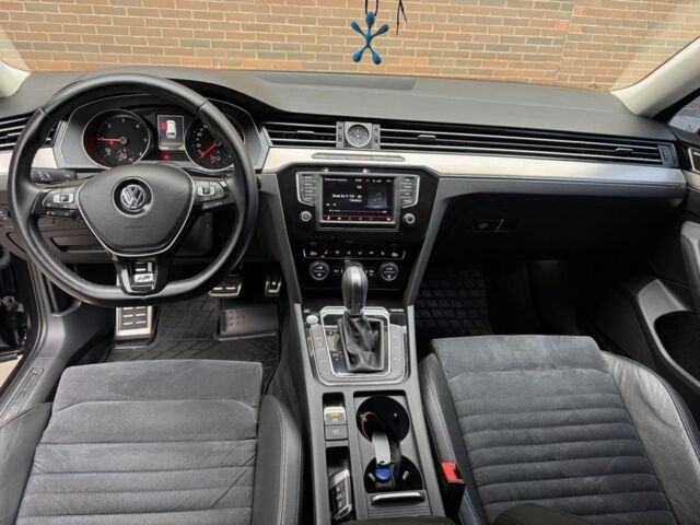 Чорний Фольксваген Пассат Варіант, об'ємом двигуна 2 л та пробігом 228 тис. км за 14900 $, фото 5 на Automoto.ua