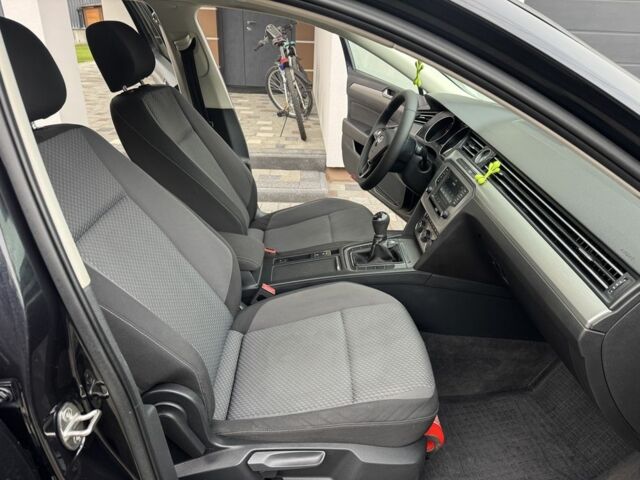 Черный Фольксваген Пассат Вариант, объемом двигателя 1.6 л и пробегом 255 тыс. км за 11900 $, фото 16 на Automoto.ua