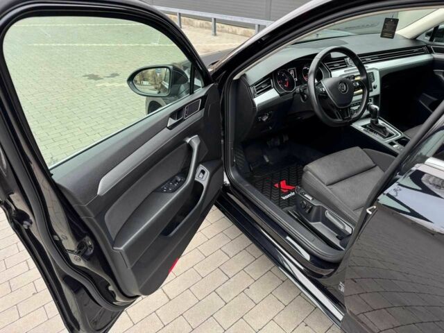 Чорний Фольксваген Пассат Варіант, об'ємом двигуна 2 л та пробігом 190 тис. км за 14899 $, фото 9 на Automoto.ua