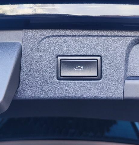 Чорний Фольксваген Пассат Варіант, об'ємом двигуна 2 л та пробігом 234 тис. км за 14250 $, фото 4 на Automoto.ua