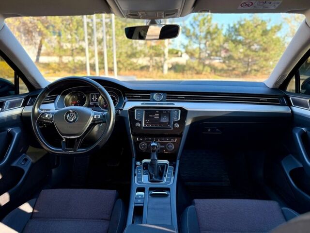 Черный Фольксваген Пассат Вариант, объемом двигателя 2 л и пробегом 250 тыс. км за 13500 $, фото 16 на Automoto.ua