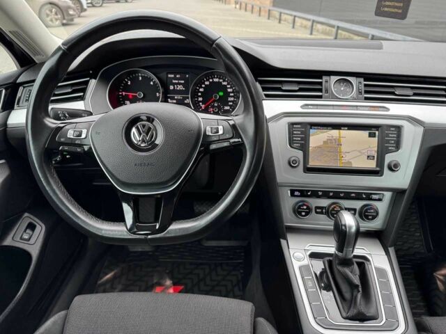 Чорний Фольксваген Пассат Варіант, об'ємом двигуна 2 л та пробігом 190 тис. км за 14899 $, фото 13 на Automoto.ua