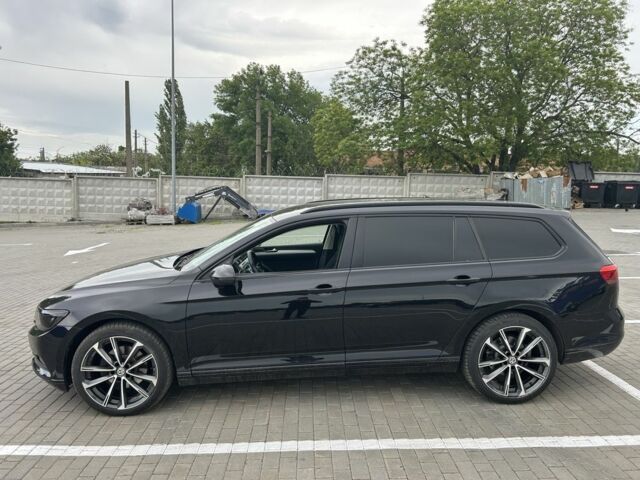 Чорний Фольксваген Пассат Варіант, об'ємом двигуна 2 л та пробігом 240 тис. км за 13300 $, фото 1 на Automoto.ua