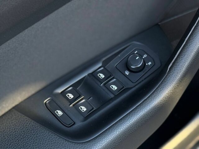 Черный Фольксваген Пассат Вариант, объемом двигателя 2 л и пробегом 250 тыс. км за 13500 $, фото 18 на Automoto.ua