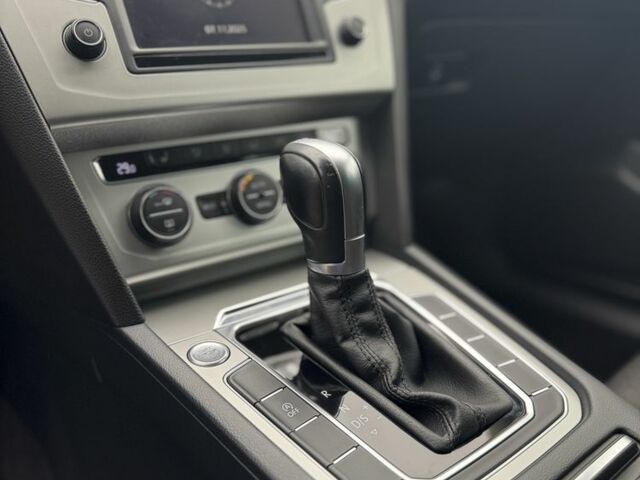 Чорний Фольксваген Пассат Варіант, об'ємом двигуна 2 л та пробігом 265 тис. км за 13400 $, фото 7 на Automoto.ua