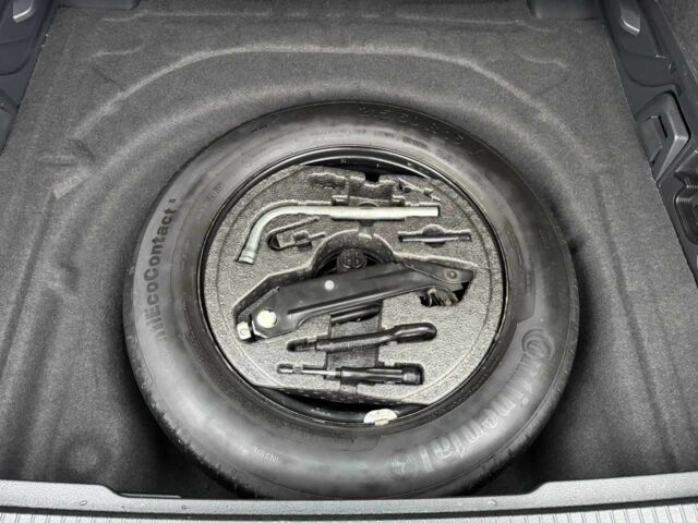 Чорний Фольксваген Пассат Варіант, об'ємом двигуна 2 л та пробігом 190 тис. км за 14899 $, фото 4 на Automoto.ua