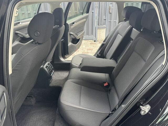 Черный Фольксваген Пассат Вариант, объемом двигателя 1.6 л и пробегом 255 тыс. км за 11900 $, фото 10 на Automoto.ua