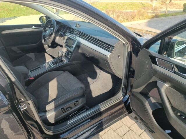 Черный Фольксваген Пассат Вариант, объемом двигателя 2 л и пробегом 245 тыс. км за 15999 $, фото 12 на Automoto.ua