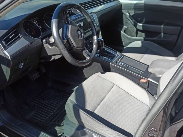 Черный Фольксваген Пассат Вариант, объемом двигателя 1.6 л и пробегом 240 тыс. км за 13500 $, фото 10 на Automoto.ua