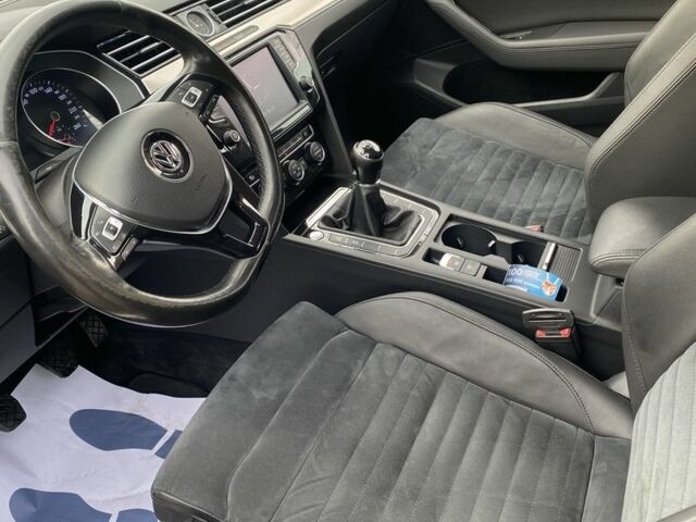 Чорний Фольксваген Пассат Варіант, об'ємом двигуна 2 л та пробігом 245 тис. км за 15500 $, фото 6 на Automoto.ua