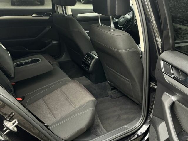 Черный Фольксваген Пассат Вариант, объемом двигателя 2 л и пробегом 258 тыс. км за 14300 $, фото 6 на Automoto.ua