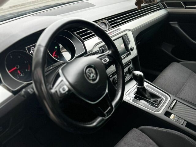 Черный Фольксваген Пассат Вариант, объемом двигателя 2 л и пробегом 241 тыс. км за 13800 $, фото 5 на Automoto.ua