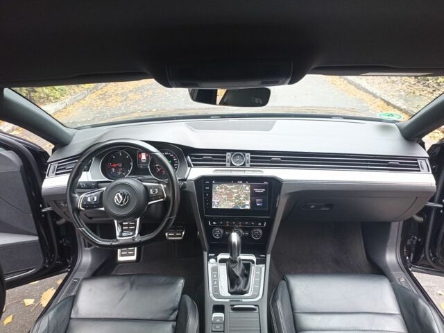 Фольксваген Пассат Варіант 2017 у Житомирі на Automoto.ua Чорний Фольксваген Пассат Варіант, об'ємом двигуна 2 л та пробігом 186 тис. км за 19900 $, фото 11 на Automoto.ua