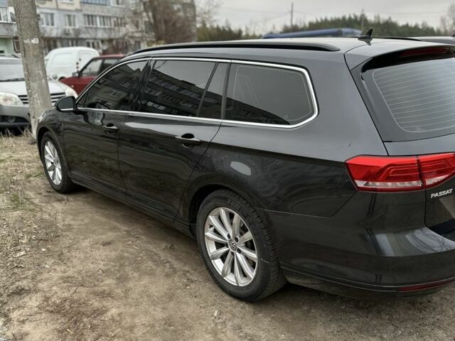 Черный Фольксваген Пассат Вариант, объемом двигателя 2 л и пробегом 208 тыс. км за 16200 $, фото 4 на Automoto.ua