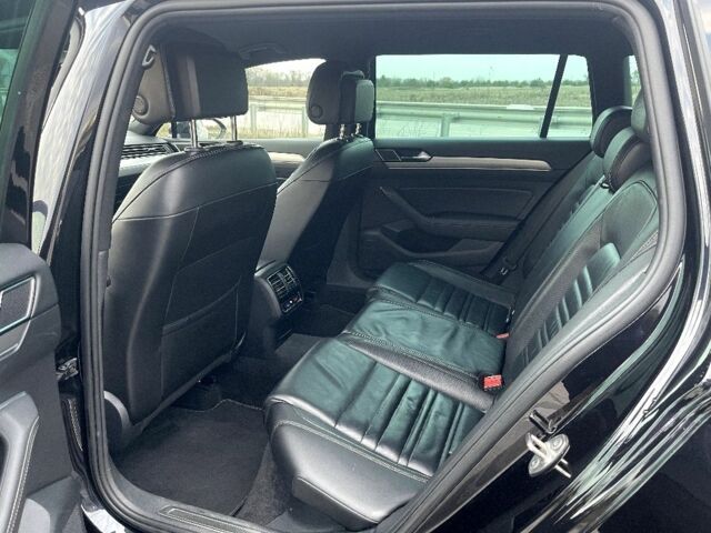 Черный Фольксваген Пассат Вариант, объемом двигателя 2 л и пробегом 186 тыс. км за 17900 $, фото 7 на Automoto.ua