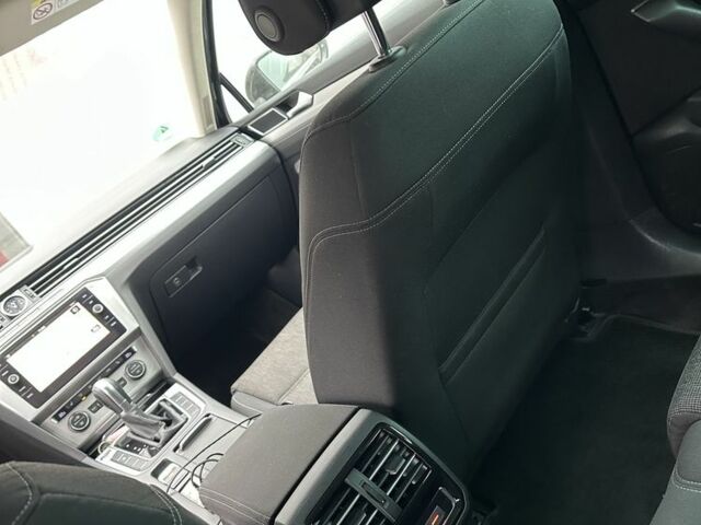 Черный Фольксваген Пассат Вариант, объемом двигателя 2 л и пробегом 380 тыс. км за 12500 $, фото 16 на Automoto.ua