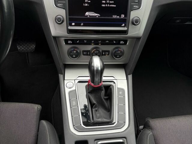 Чорний Фольксваген Пассат Варіант, об'ємом двигуна 2 л та пробігом 220 тис. км за 16000 $, фото 8 на Automoto.ua