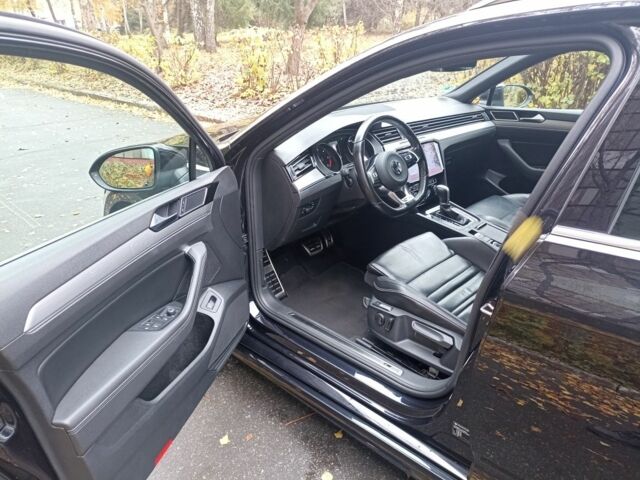 Фольксваген Пассат Варіант 2017 у Житомирі на Automoto.ua Чорний Фольксваген Пассат Варіант, об'ємом двигуна 2 л та пробігом 186 тис. км за 19900 $, фото 7 на Automoto.ua